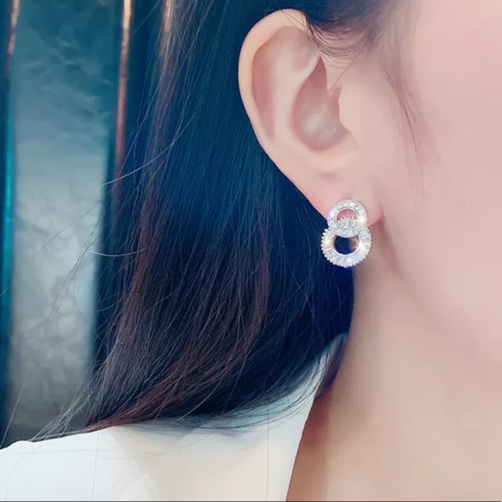 GORGEOUS 925 STERLING SILVER DIAMOND HOOP EARRINGS - Picture 5 of 7